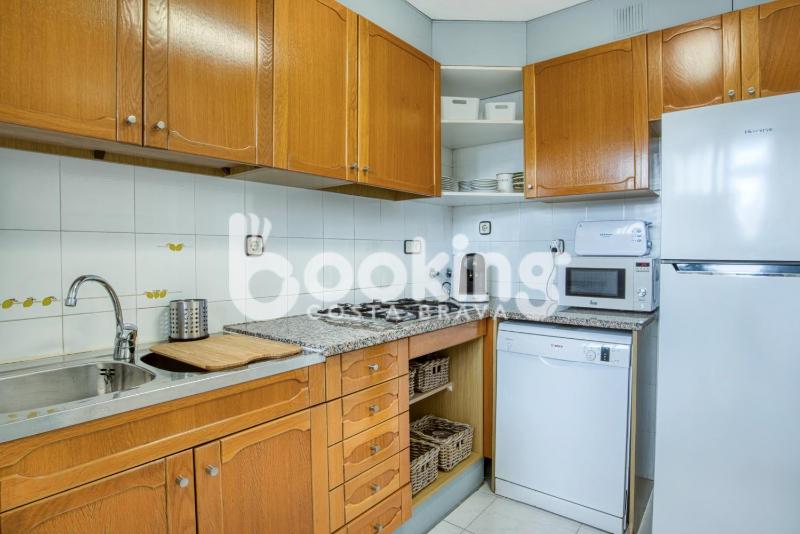 Blanco Apartament per 6 persones a 5 minuts de la Platja Gran - image 4