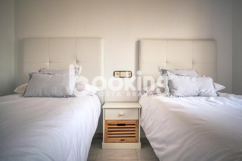 Blanco Apartament per 6 persones a 5 minuts de la Platja Gran - image 14
