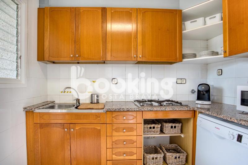 Blanco Apartament per 6 persones a 5 minuts de la Platja Gran - image 11