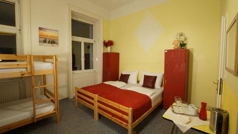 Westend City Hostel - image 14