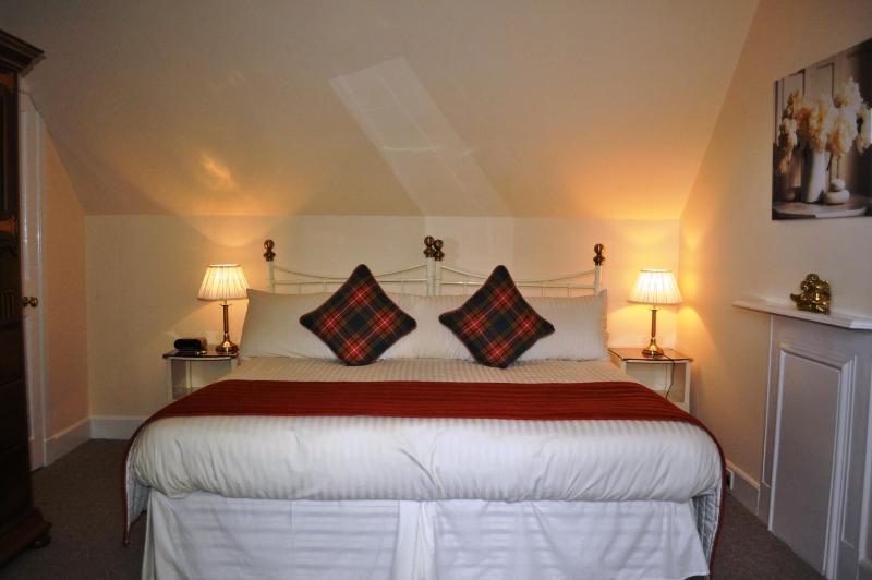 Two-Bedroom Cottage image 3