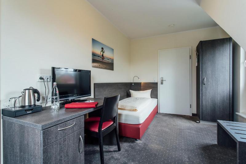 Superior Single Room image 4