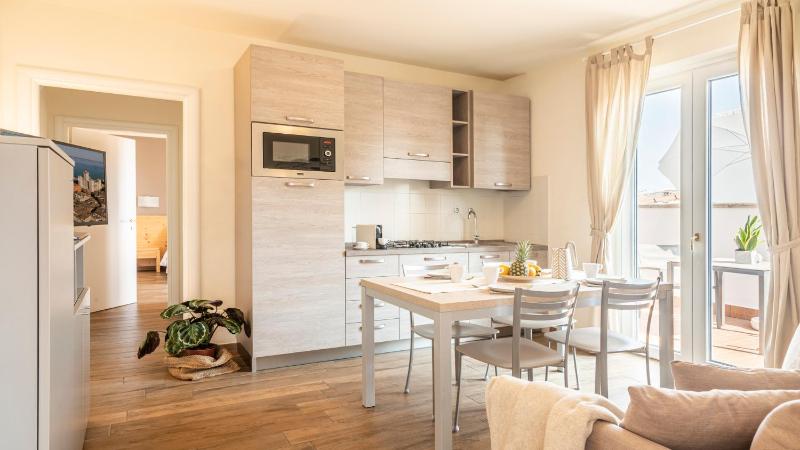 One-Bedroom Apartment image 4