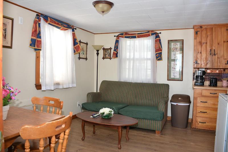 One Bedroom Cottage - Little Miss Cottages Main Site Cottage #1 image 3