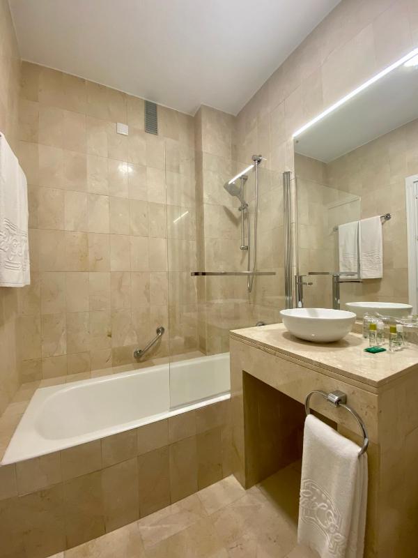 Hotel Derby Sevilla - image 14