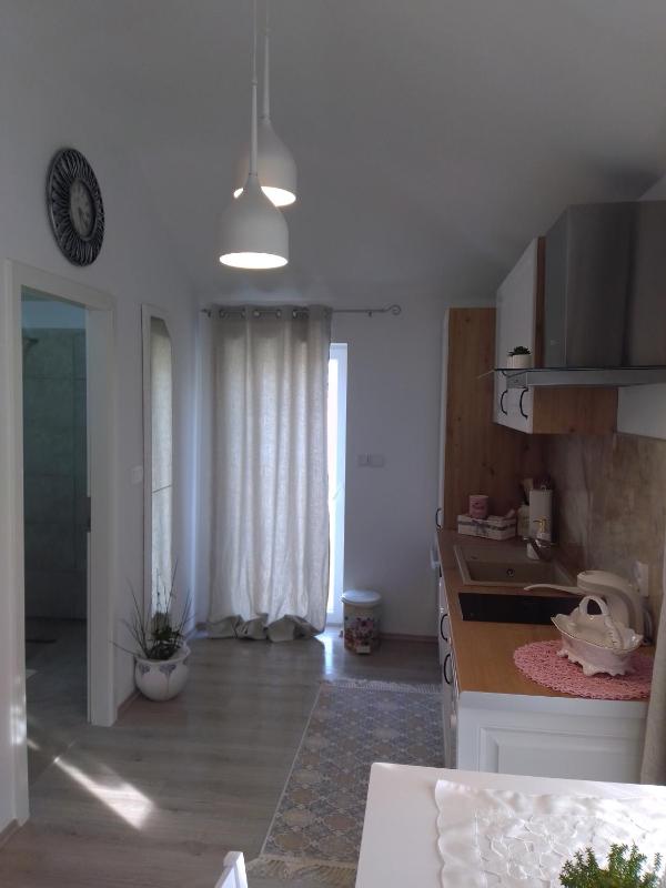 Studio with Balcony image 2