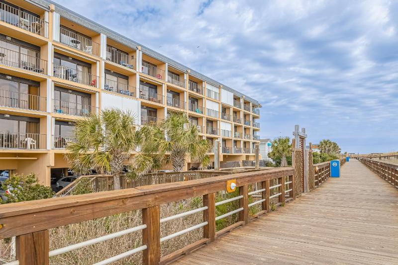 CB23 Beach Haven - image 6