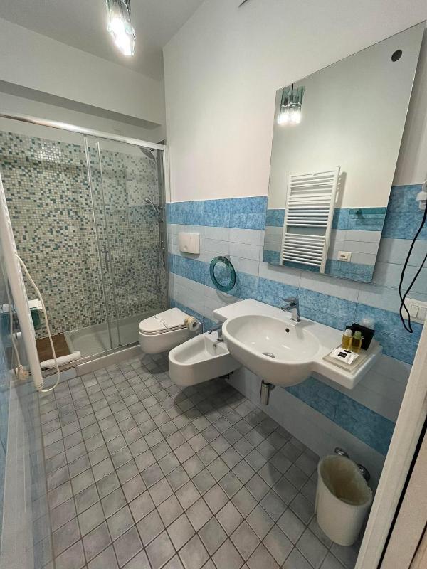 Superior Double Room image 4