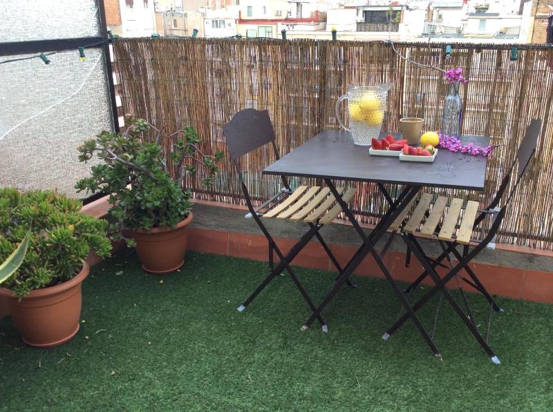 Standard Three-Bedroom Apartment - Calle Casanovas 78 image 4