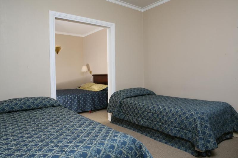 Provincial Plaza Hotel - image 37