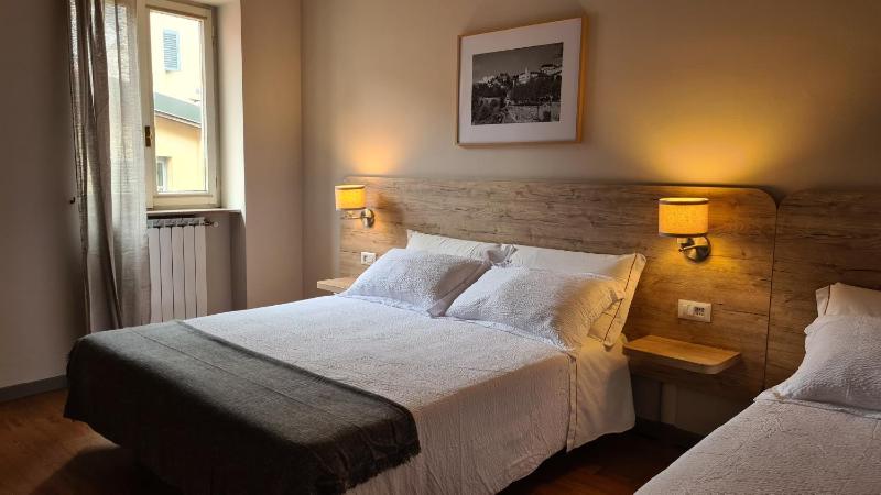 Superior Triple Room image 1