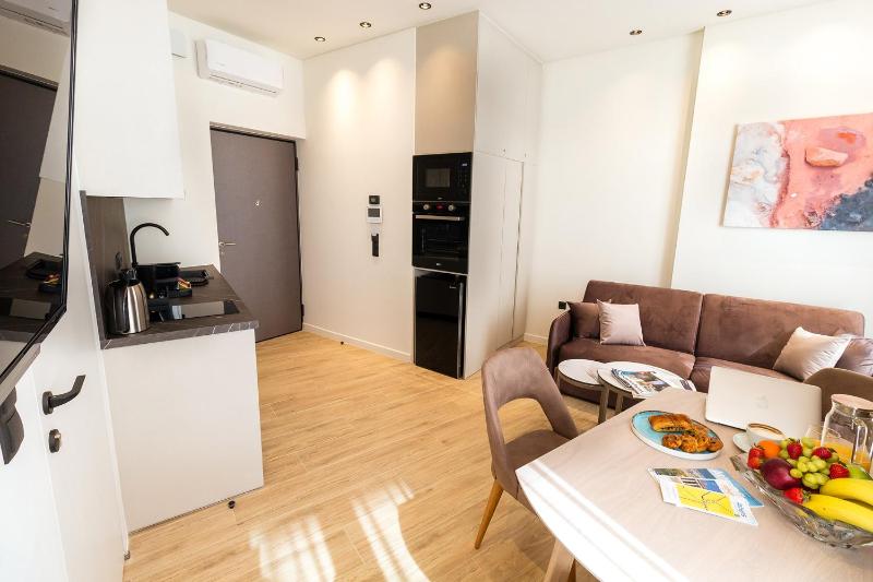 Paleo Suites - image 8