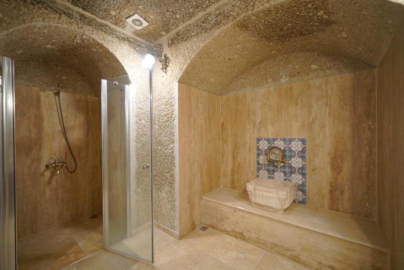 Double Room with Private Bathroom image 3