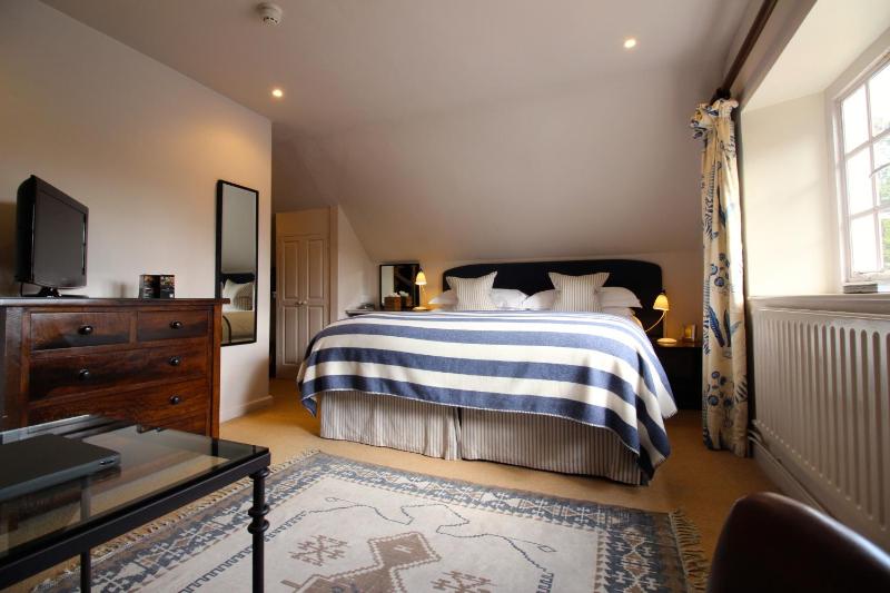 Superior Double Room image 3