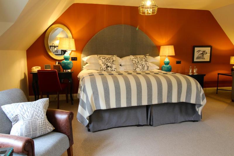 Deluxe Double or Twin Room image 2