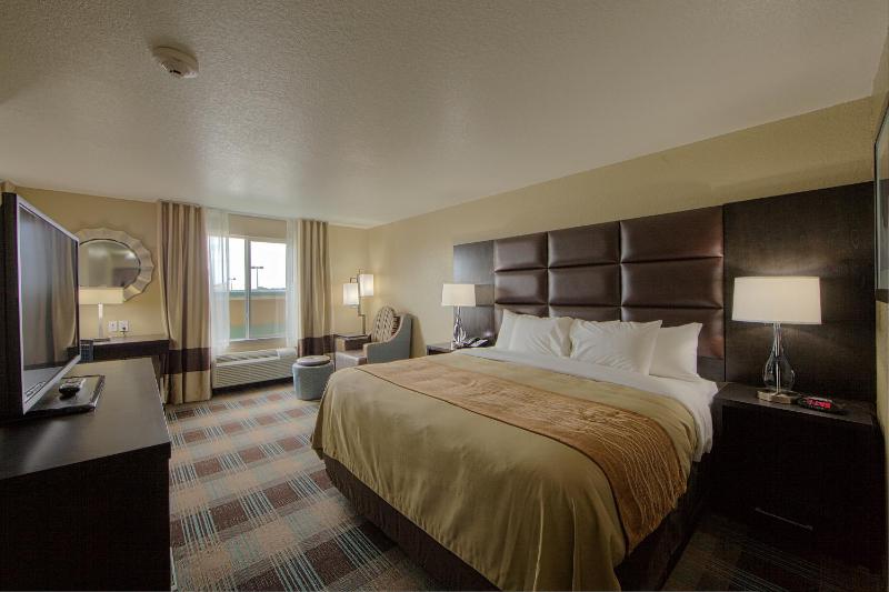 King Room - Non-Smoking image 2