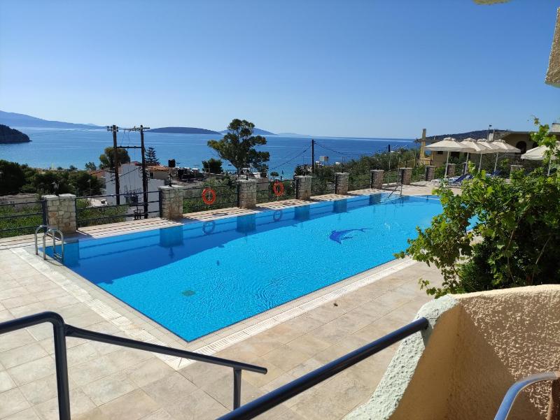 Studio (2 Adults) with Sea View image 2