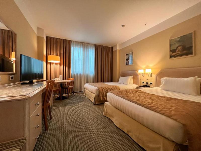 Standard Room image 3