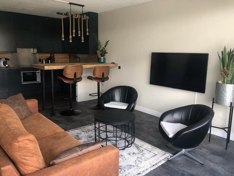 Apartment with Balcony image 4