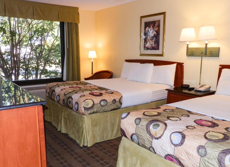 Double Room with Two Double Beds - Smoking image 1