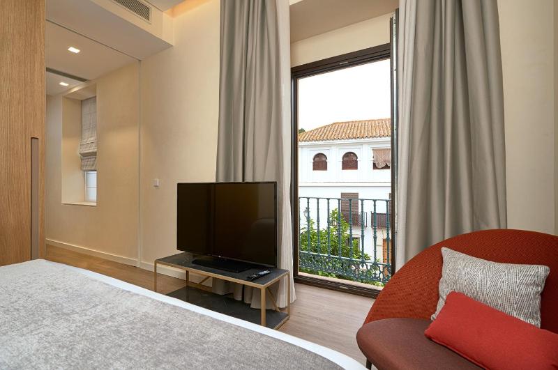 Superior Apartment image 3