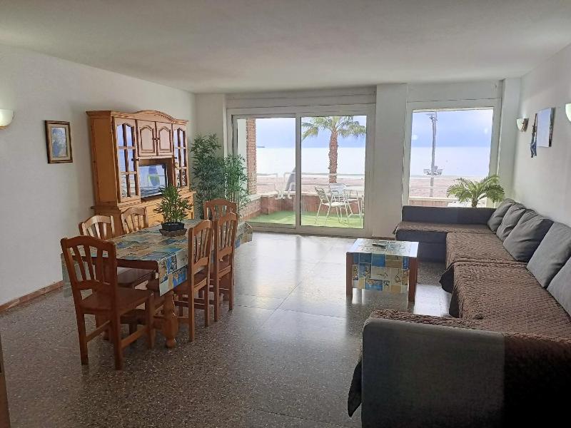 Piso Jover alojamiento en primera línea del Mar !! - image 12