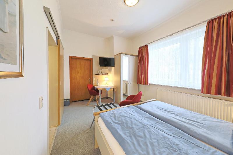 Double Room image 2