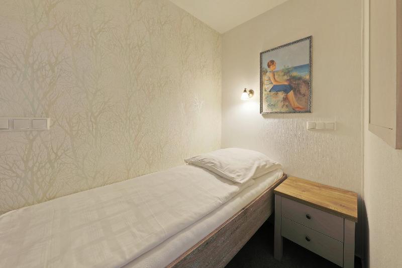Family Room image 4