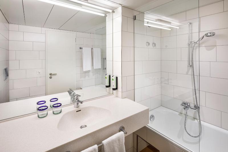 Superior Double or Twin Room image 4