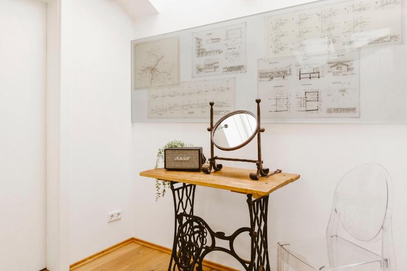 Studio with Lake View image 2