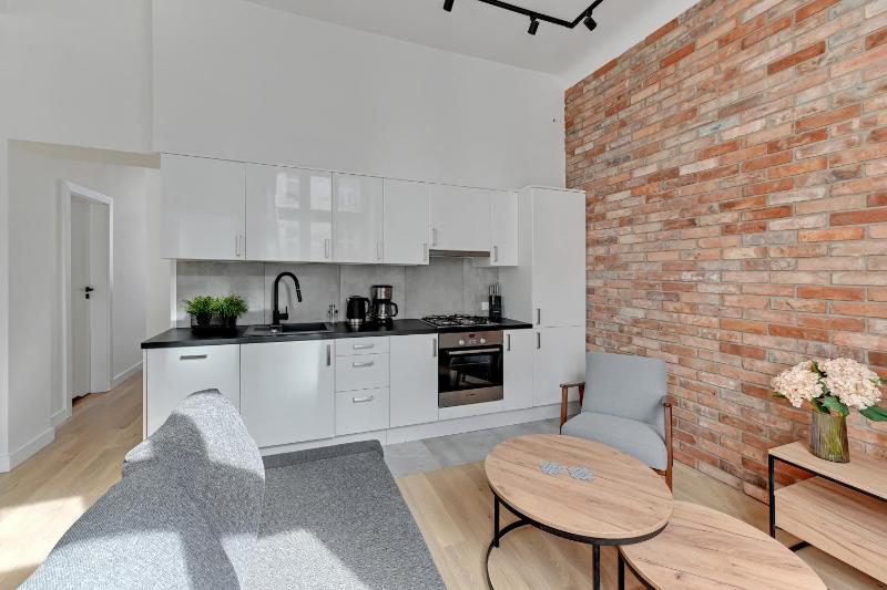 Grand Apartments - Two bedroom 6 person city center apartment - image 14