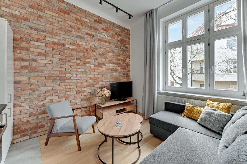 Grand Apartments - Two bedroom 6 person city center apartment - image 1