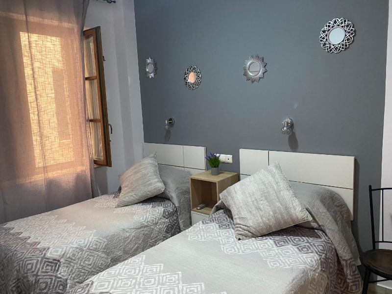 Standard Triple Room image 1