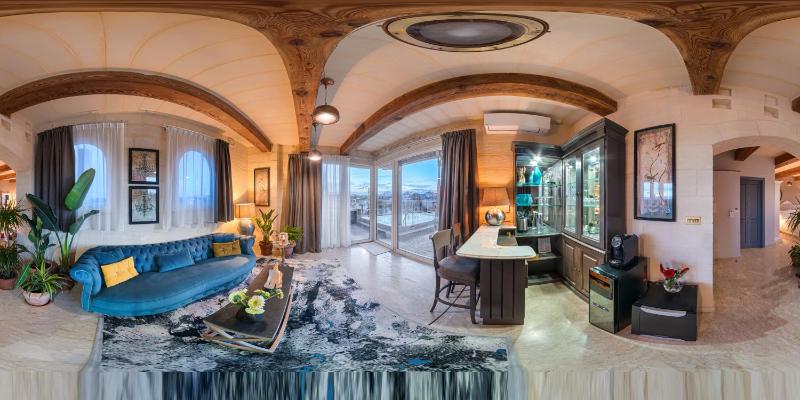 Suite with Private Pool image 1