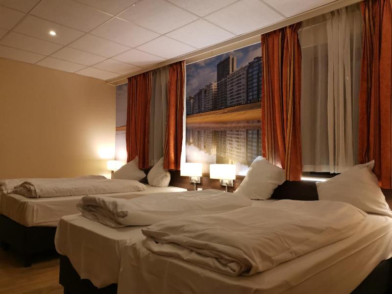 Comfort Quadruple Room image 3