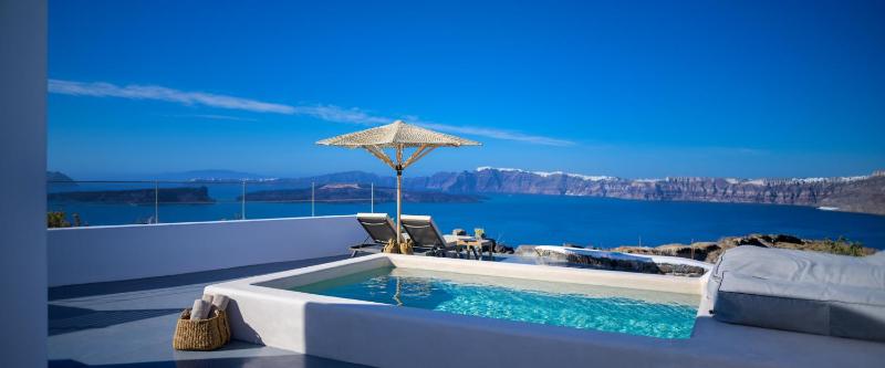 Superior View Suite Private Pool image 1
