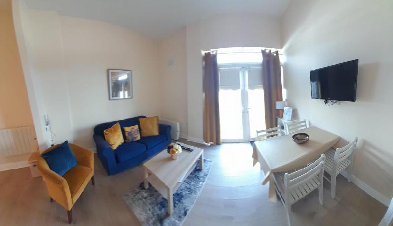 Apartment image 4