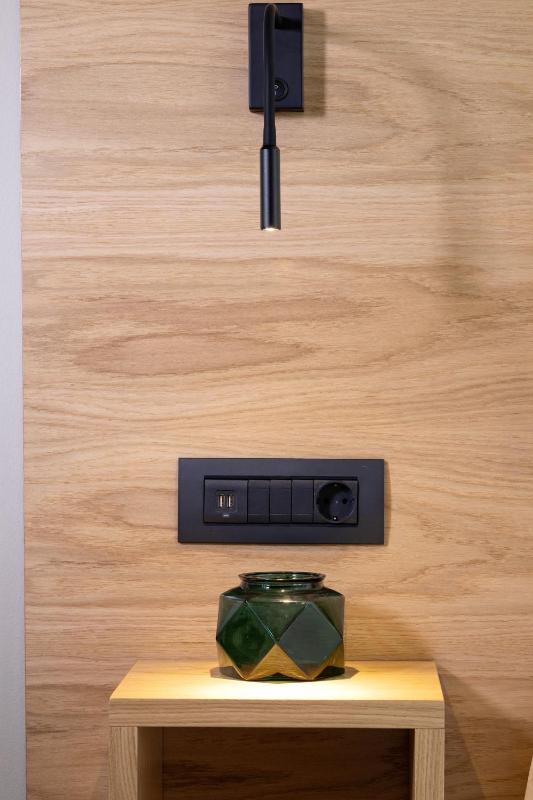 Deluxe Double or Twin Room image 4