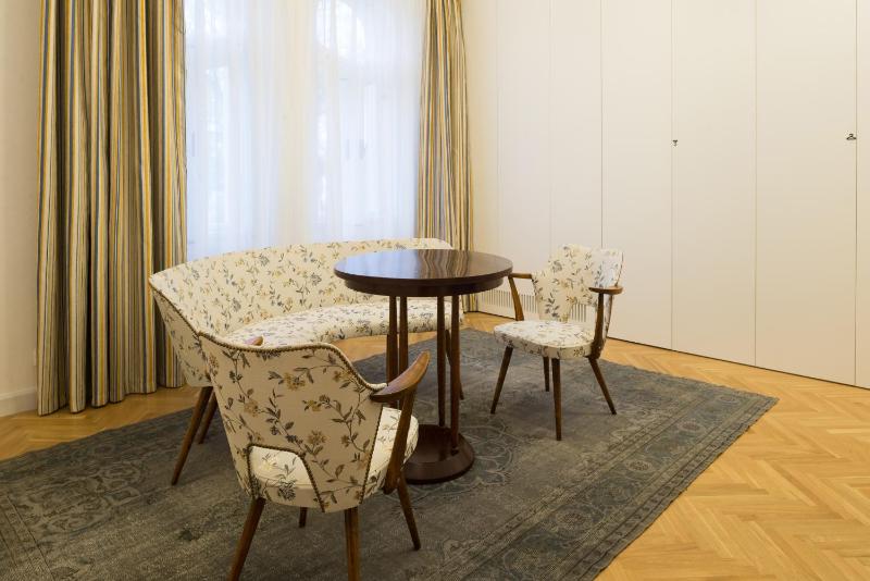 Classic Suite image 3