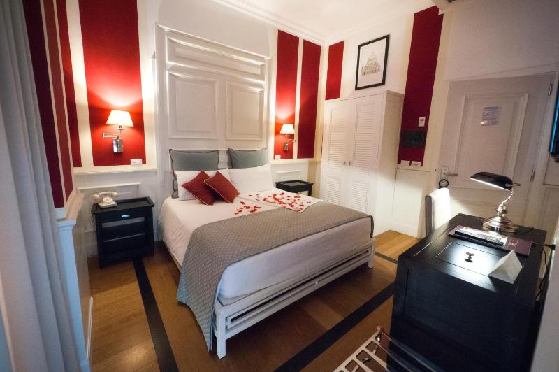 Deluxe Double Room image 4