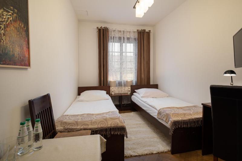 Twin or Double Room image 3