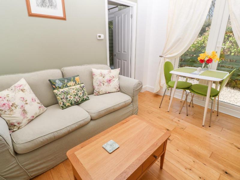 Garden Cottage - image 15