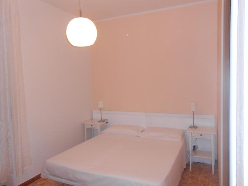 Double Room with Private Bathroom image 4