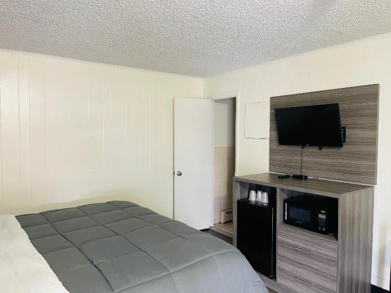 Standard King Room image 1