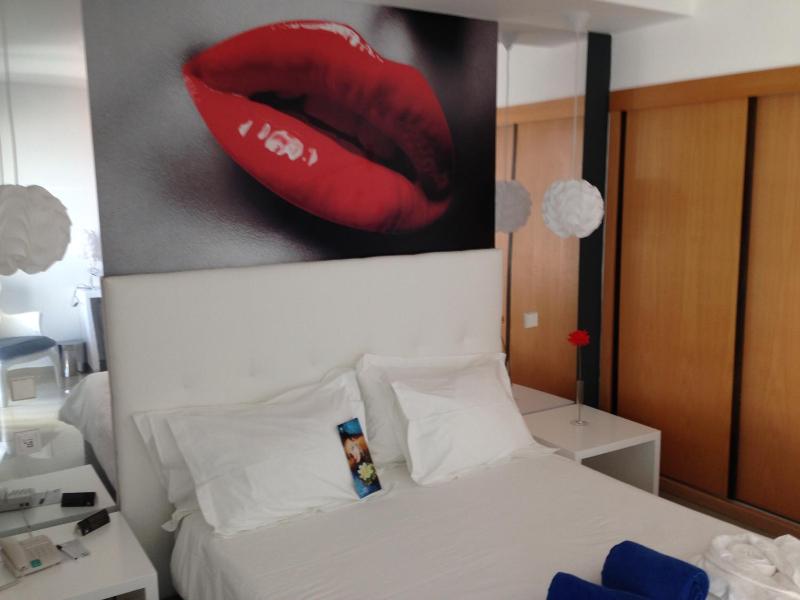 Superior Double or Twin Room with Romance Package image 3
