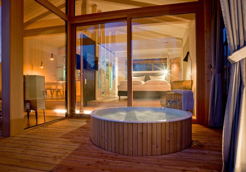 Chalet image 2