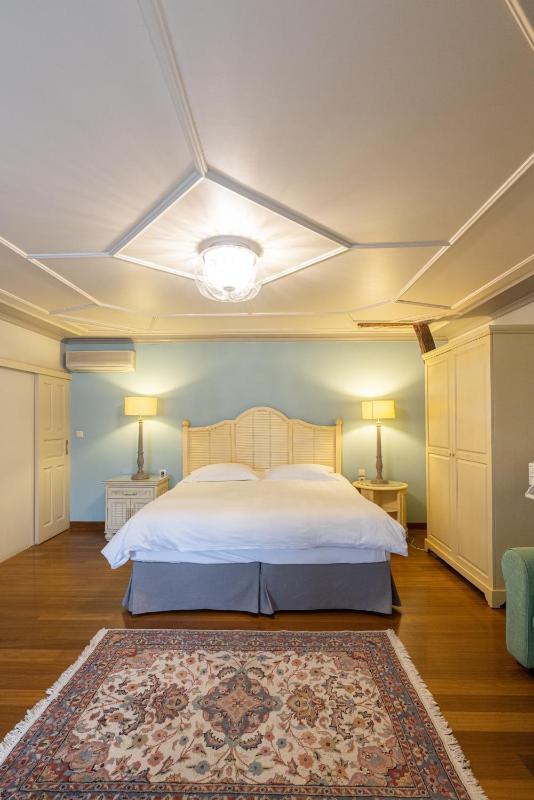 Superior Double Room image 4