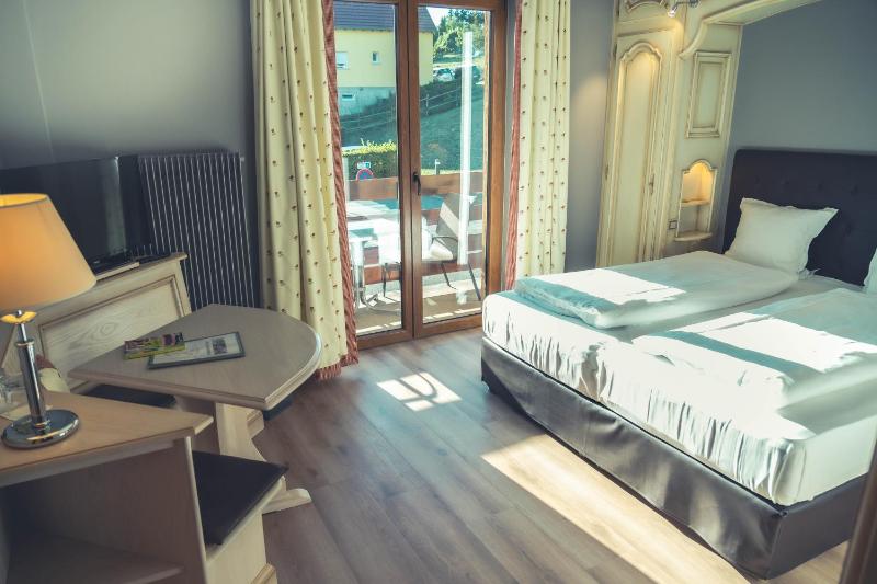 Superior Double or Twin Room image 1