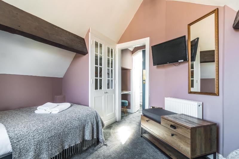 Moor View - Twin Room image 4