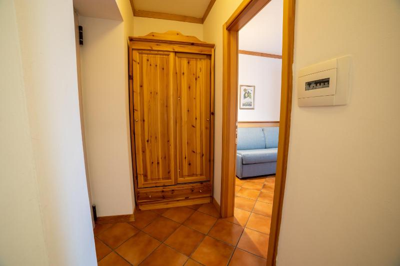 One-Bedroom Apartment image 3